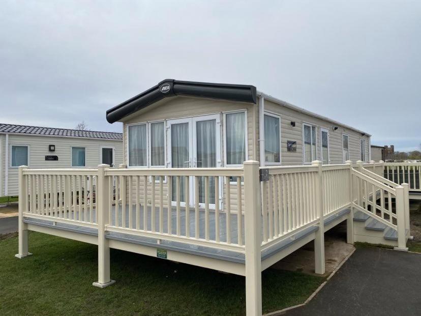 Kingfisher Court 2 Tattershall Lakes With Hot Tub Exterior photo