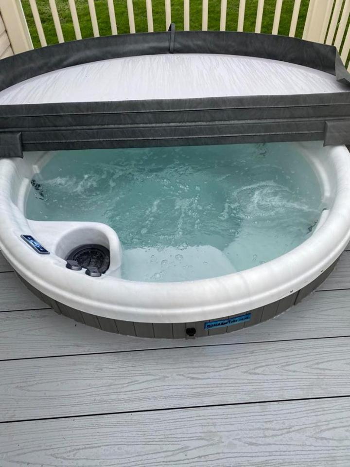 Kingfisher Court 2 Tattershall Lakes With Hot Tub Exterior photo