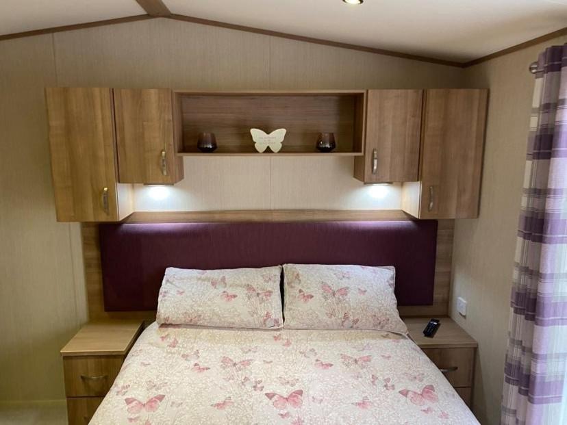 Kingfisher Court 2 Tattershall Lakes With Hot Tub Exterior photo